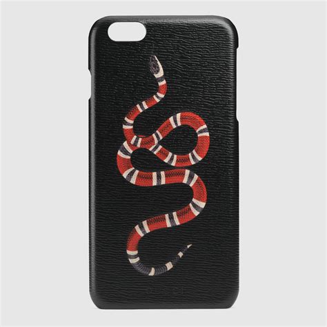 what does the gucci snake iphone protecter fit